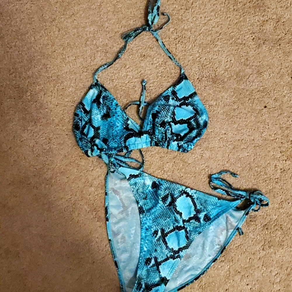 Bikini suit 👙